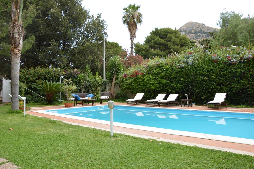 Villa Losanna Mondello Bagian luar foto