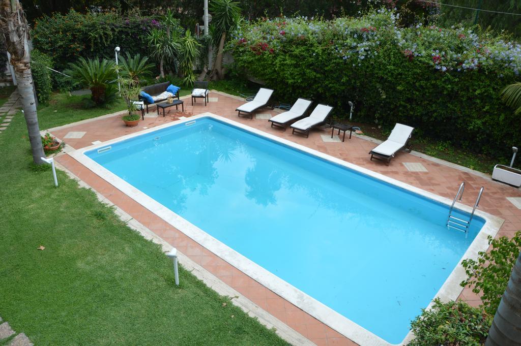 Villa Losanna Mondello Bagian luar foto